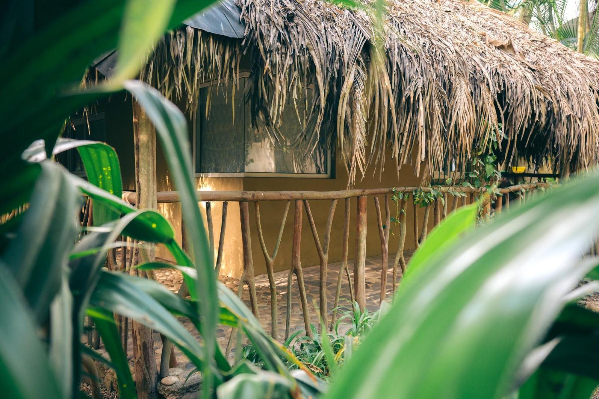 Junto Al Rio Bungalows & Suites Саюлита Екстериор снимка