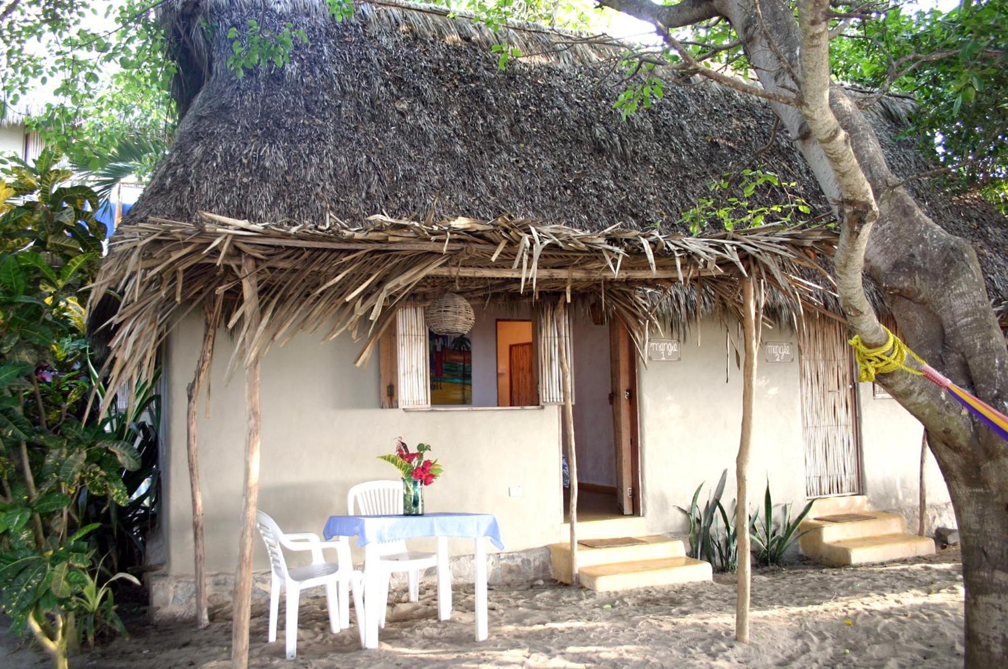 Junto Al Rio Bungalows & Suites Саюлита Екстериор снимка